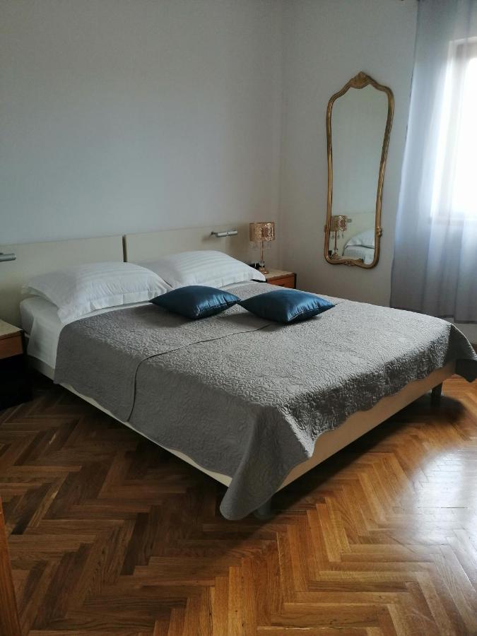 Olive Garden Accomodation Savar Exteriör bild
